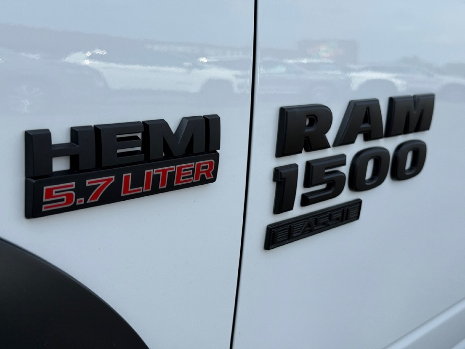 2021 Ram 1500 Classic SLT, 38537, Photo