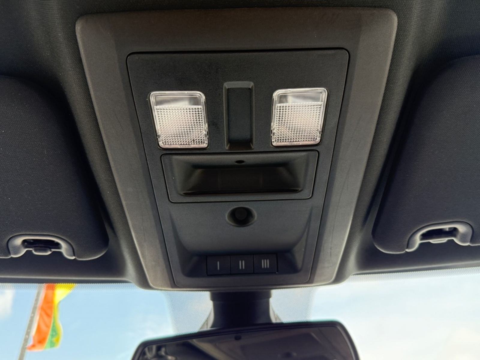 2021 Ram 1500 Classic SLT, 38537, Photo