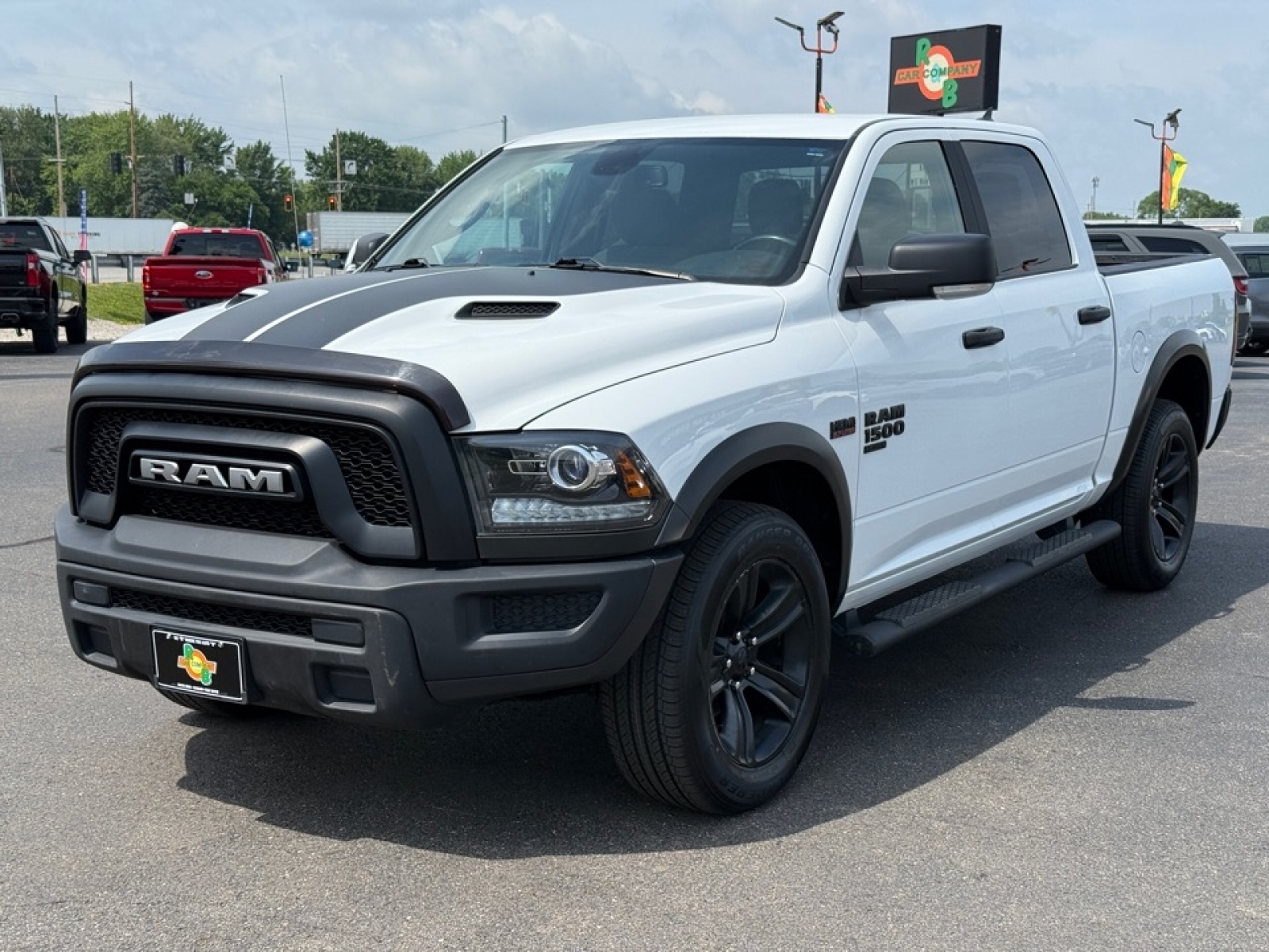2021 Ram 1500 Classic SLT photo 4