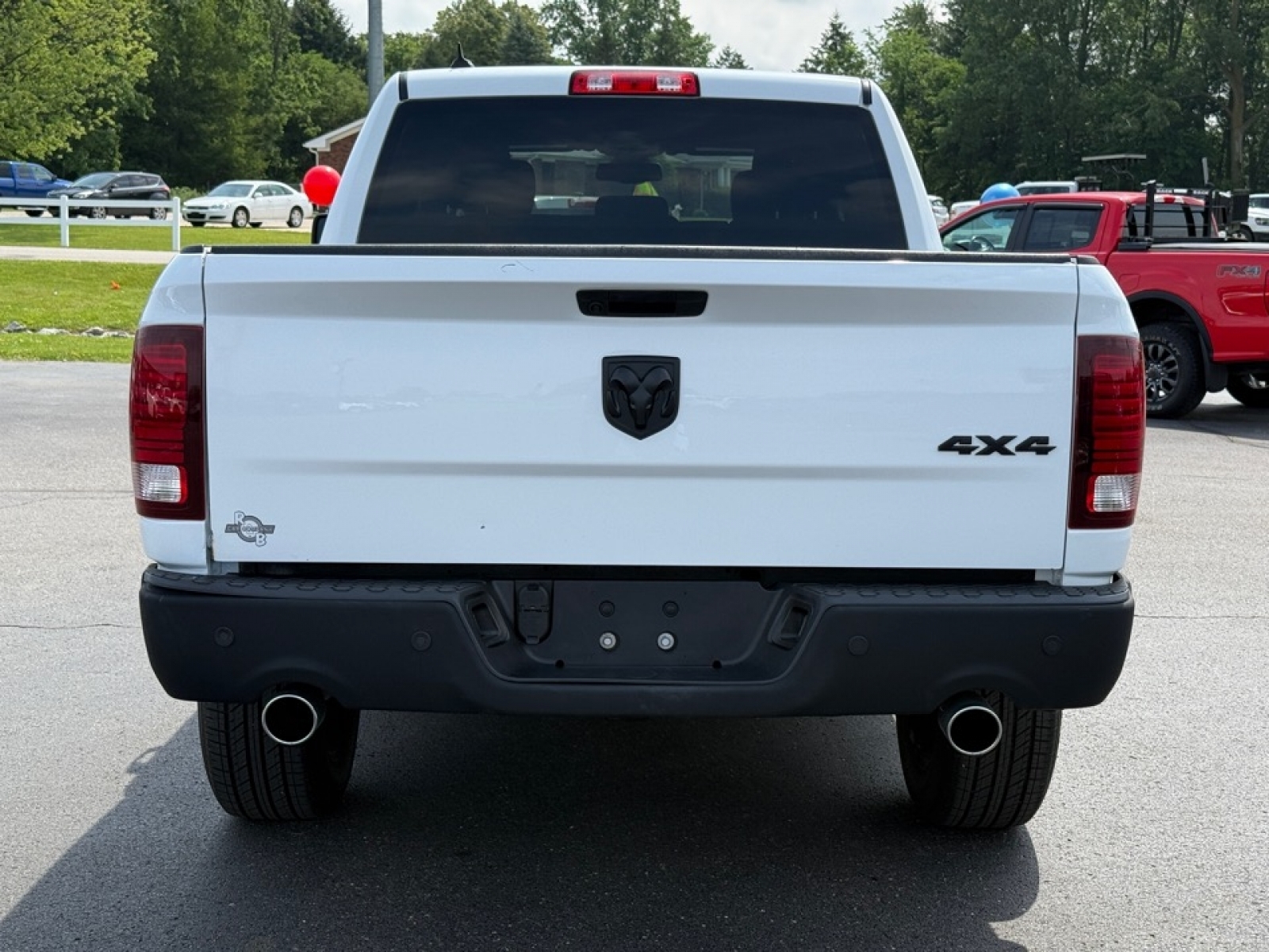 2021 Ram 1500 Classic SLT, 38537, Photo