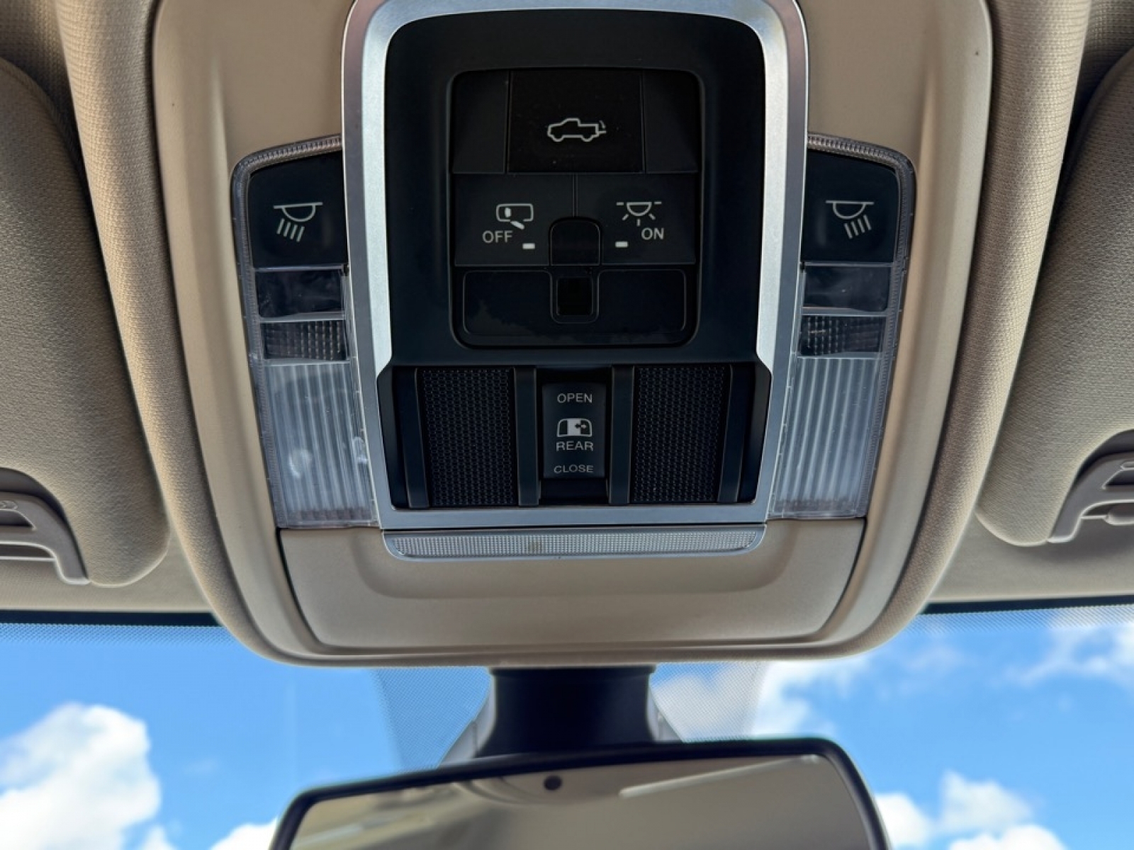 2021 Ram 2500 Laramie Crew Cab 4x4 6'4