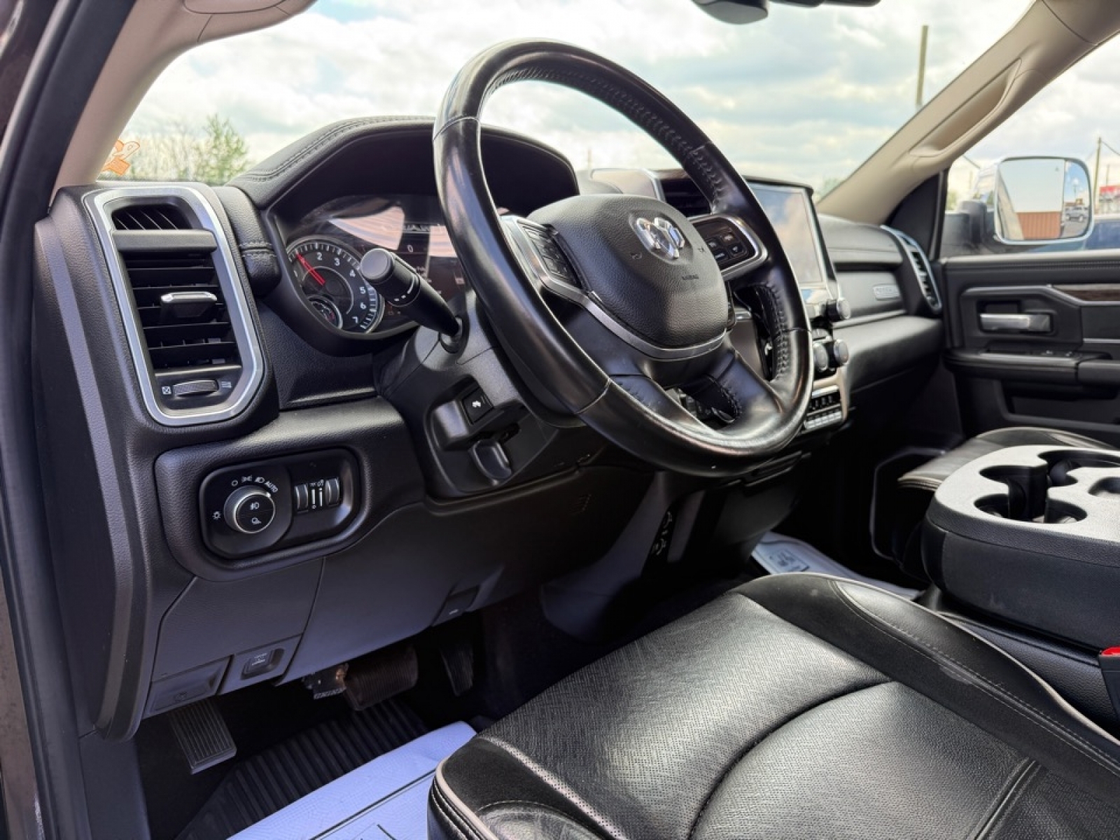 2021 Ram 2500 Laramie Crew Cab 4x4 8' Box, 39889, Photo