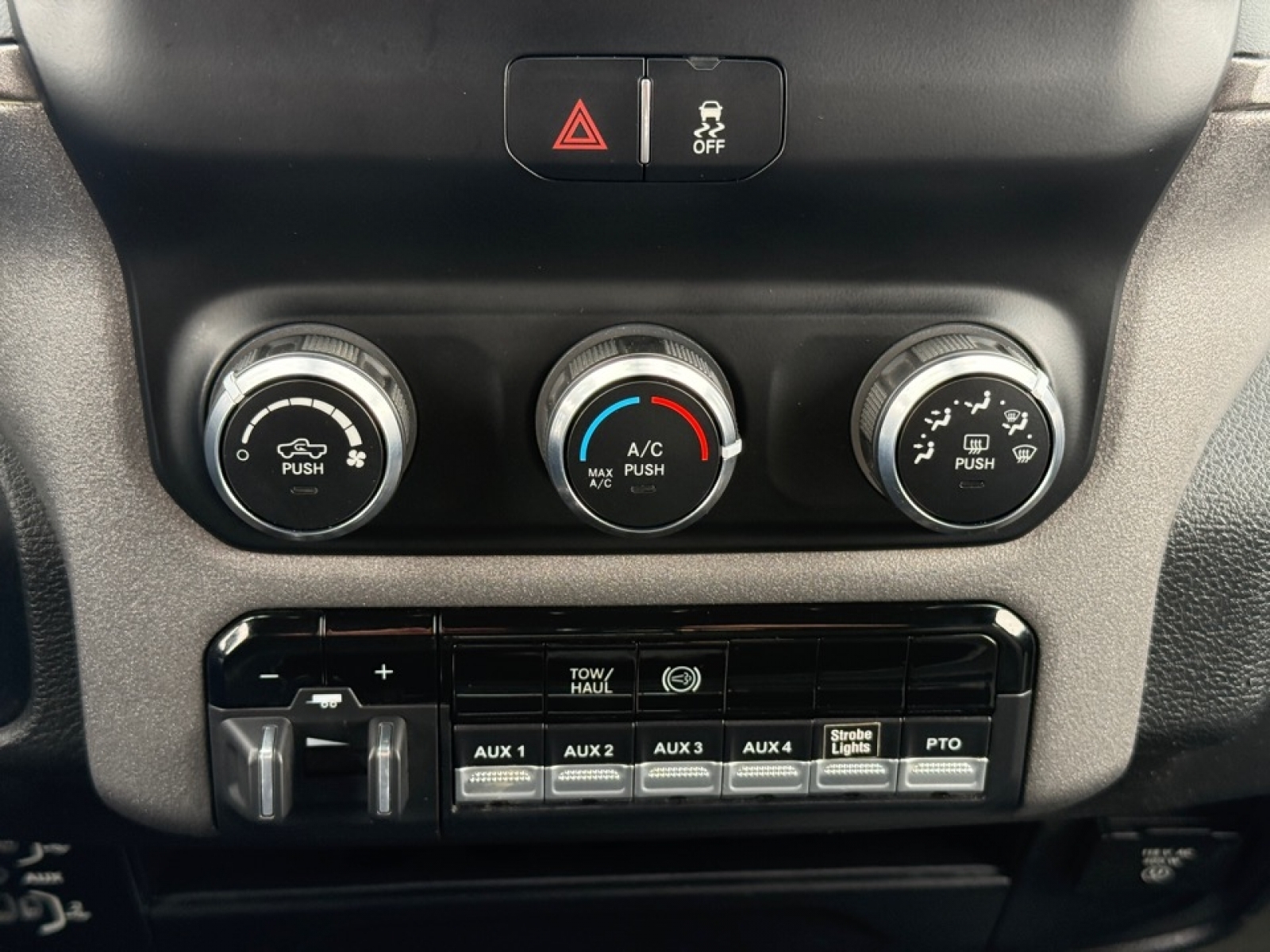 2021 Ram 5500 Chassis Tradesman/SLT/Laramie/Limited, 39542, Photo