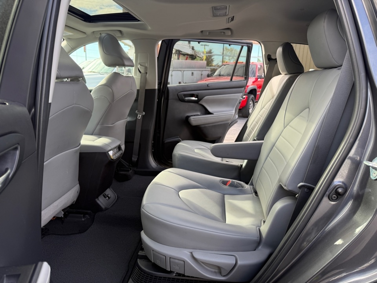 2021 Toyota Highlander Hybrid XLE, 39051, Photo