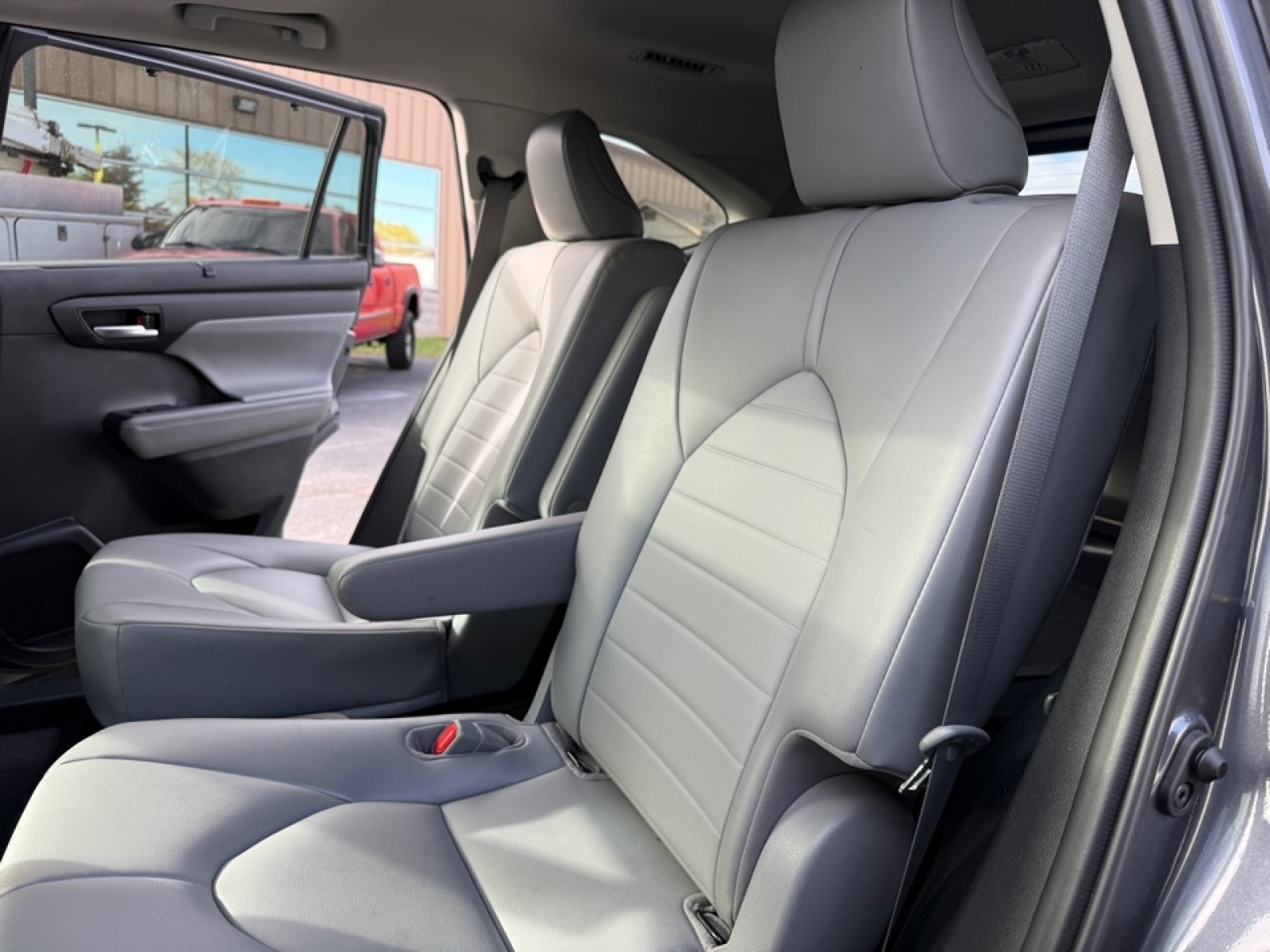 2021 Toyota Highlander Hybrid XLE, 39051, Photo