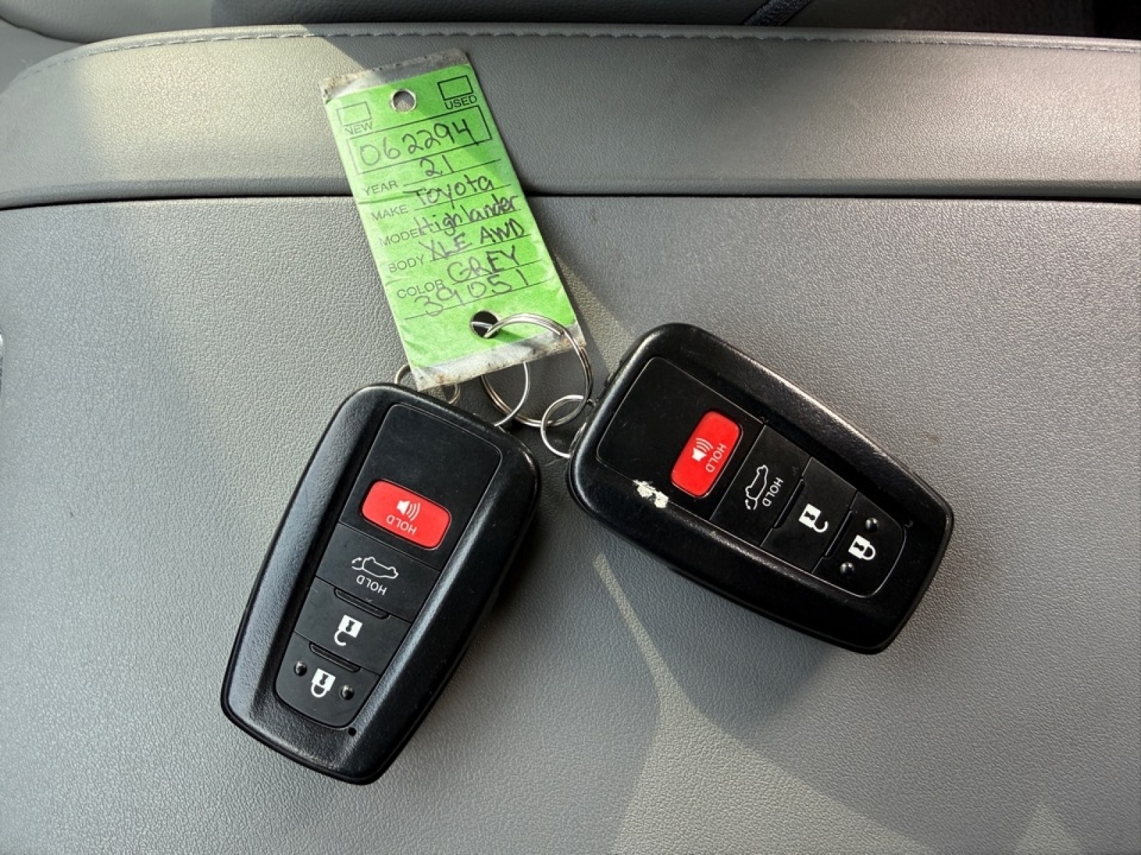 2021 Toyota Highlander Hybrid XLE, 39051, Photo