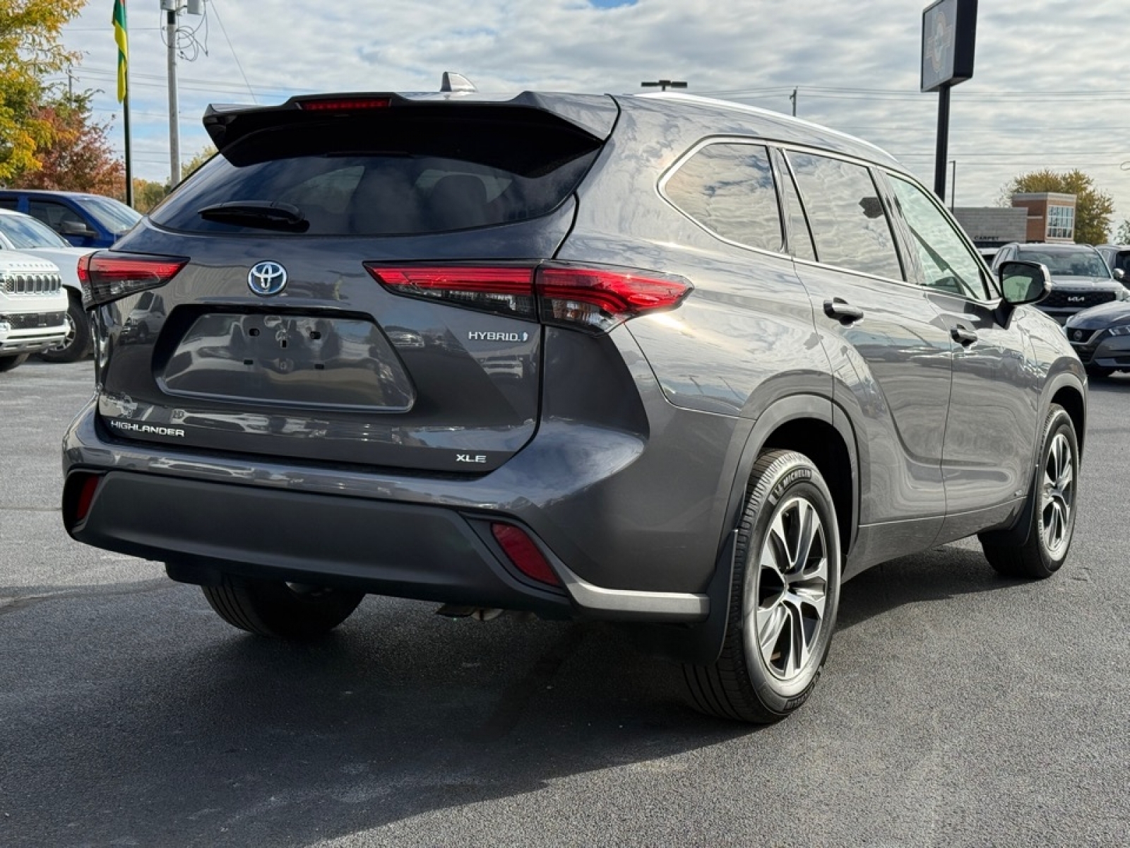 2021 Toyota Highlander Hybrid XLE, 39051, Photo