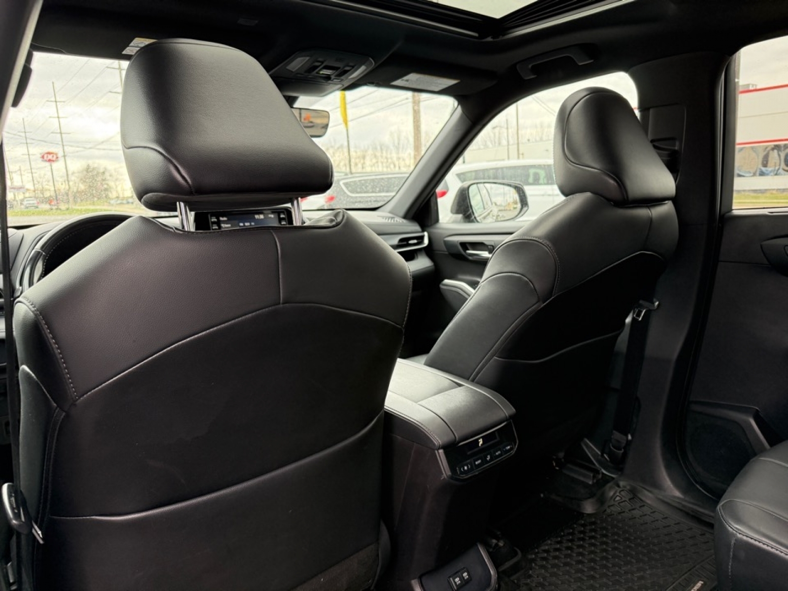 2021 Toyota Highlander XSE, 39248, Photo