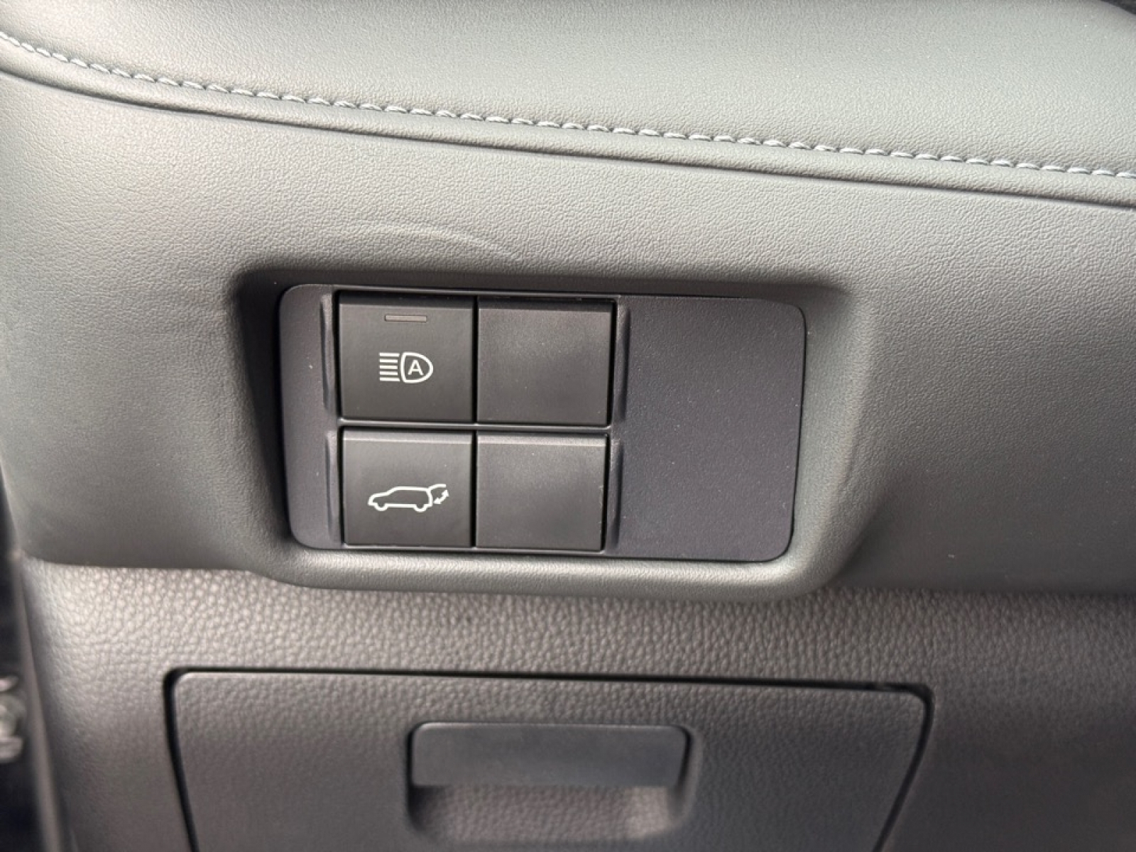 2021 Toyota Highlander XSE, 39248, Photo