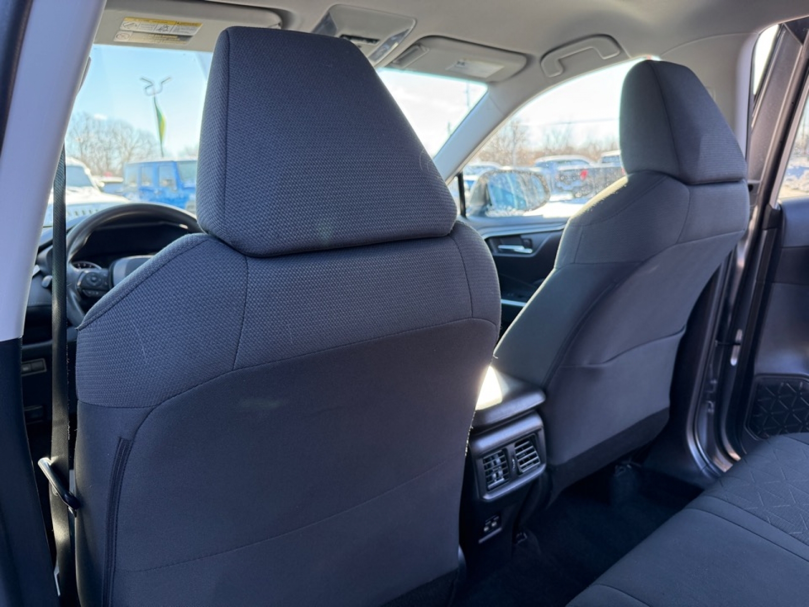 2021 Toyota RAV4 XLE, 39235, Photo