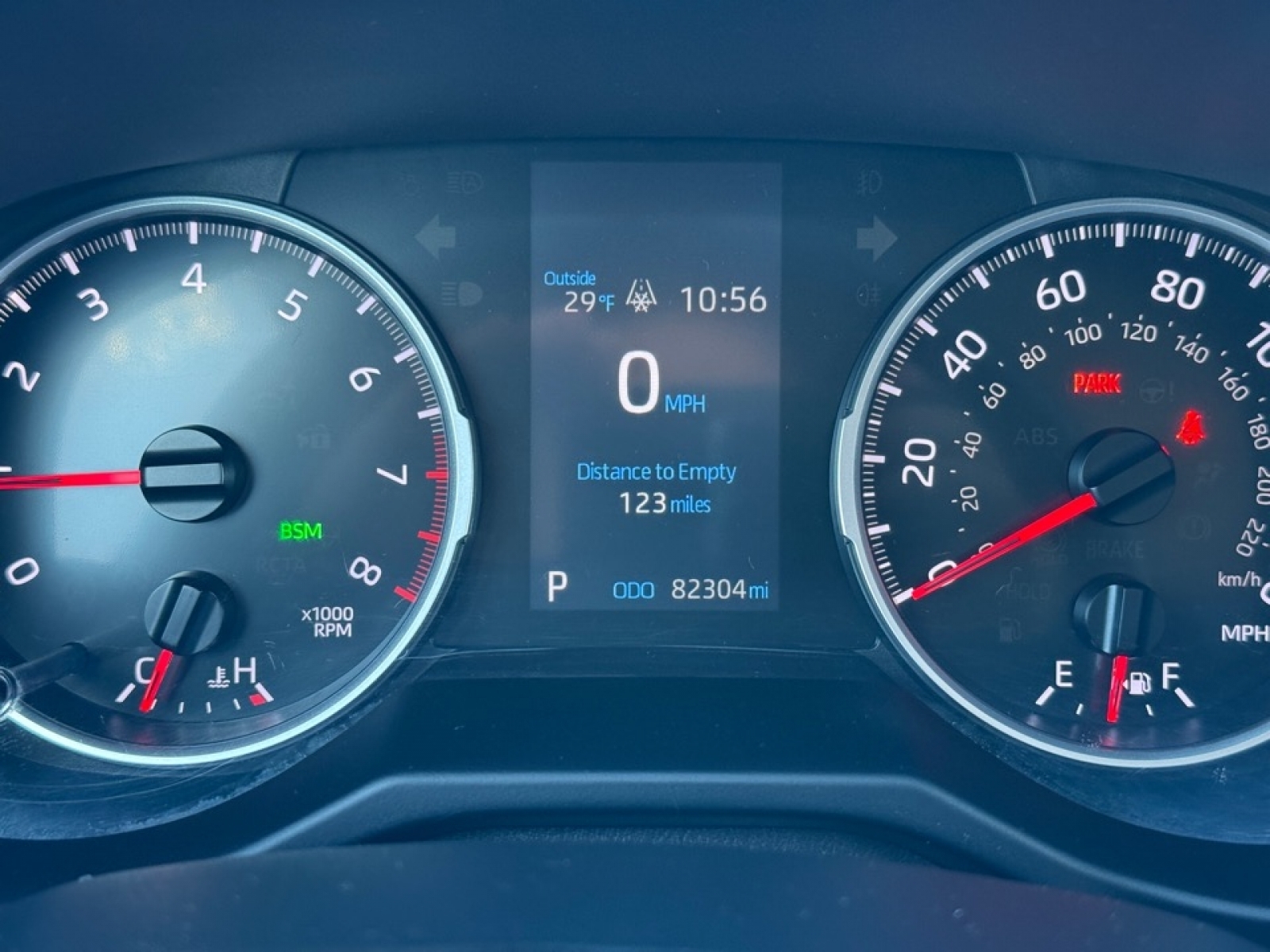 2021 Toyota RAV4 XLE, 39235, Photo