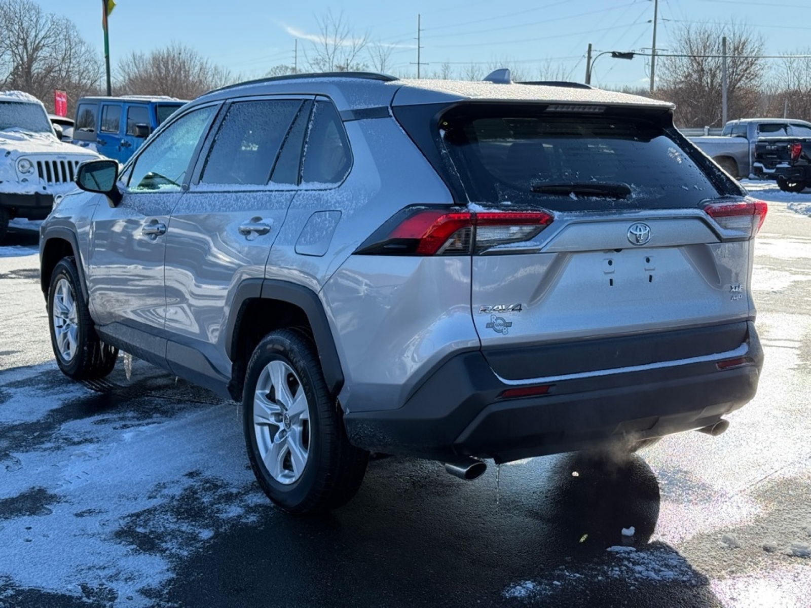 2021 Toyota RAV4 XLE, 39235, Photo