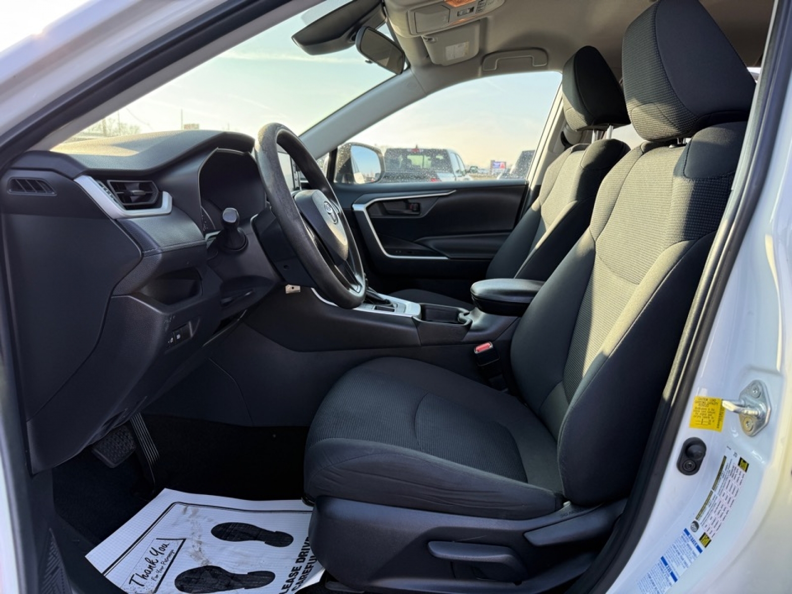 2021 Toyota RAV4 LE, 39321, Photo