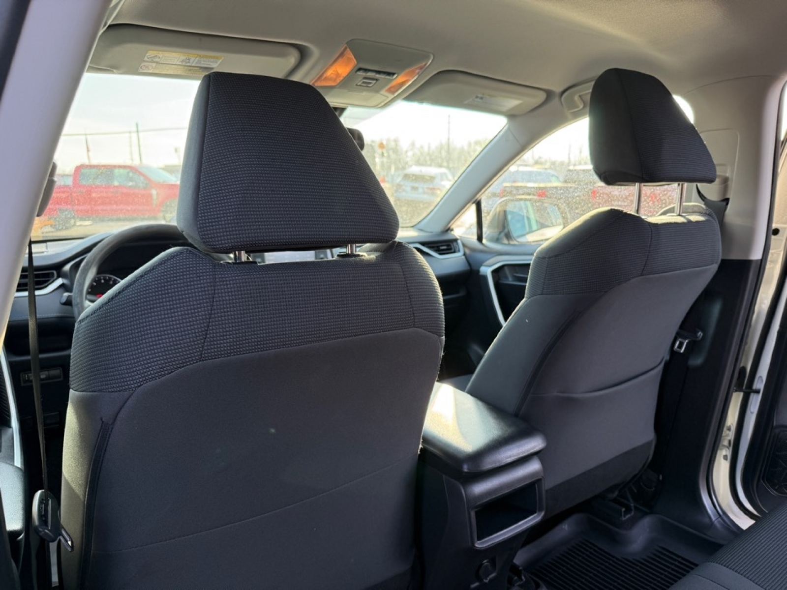 2021 Toyota RAV4 LE, 39321, Photo