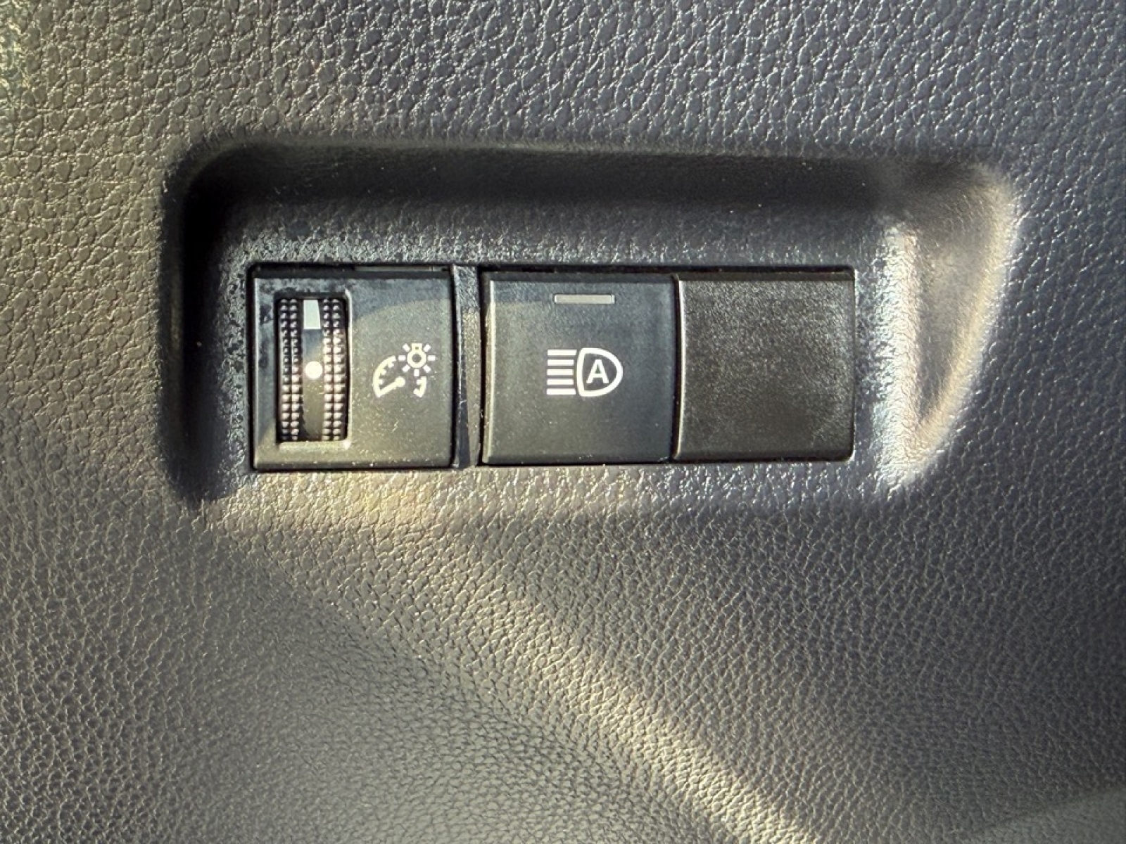 2021 Toyota RAV4 LE, 39321, Photo