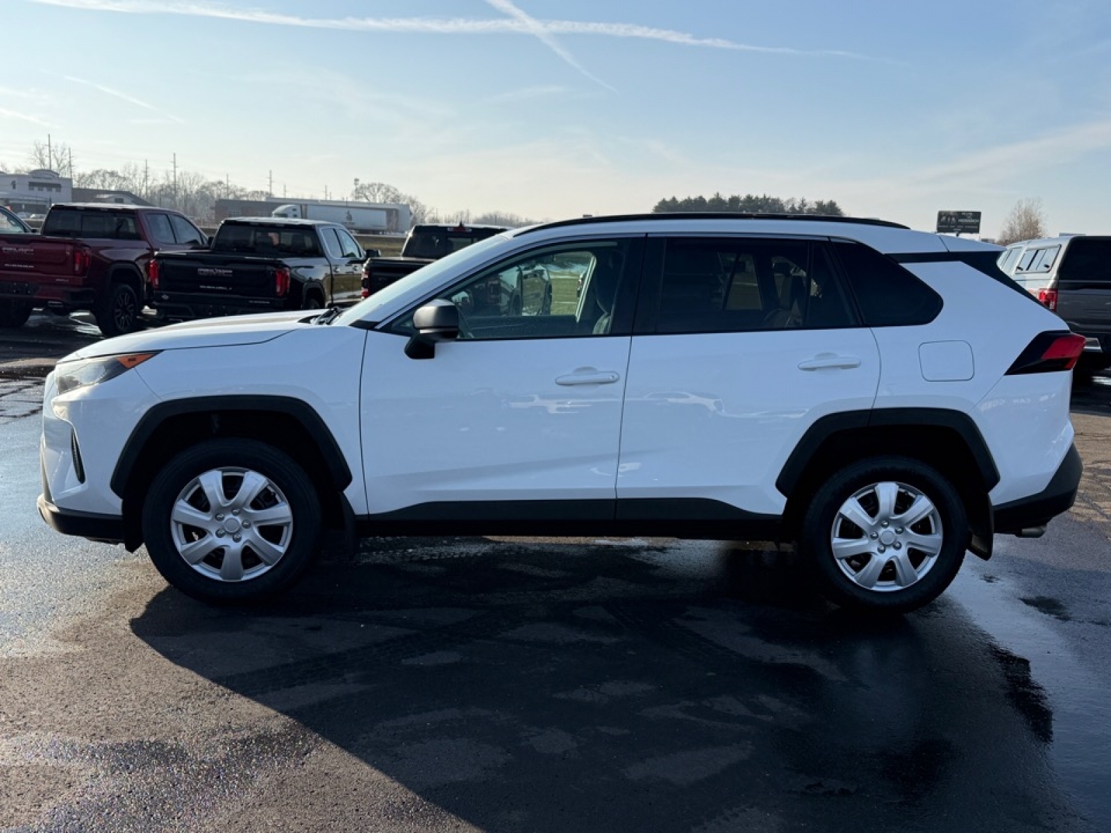 2021 Toyota RAV4 LE, 39321, Photo