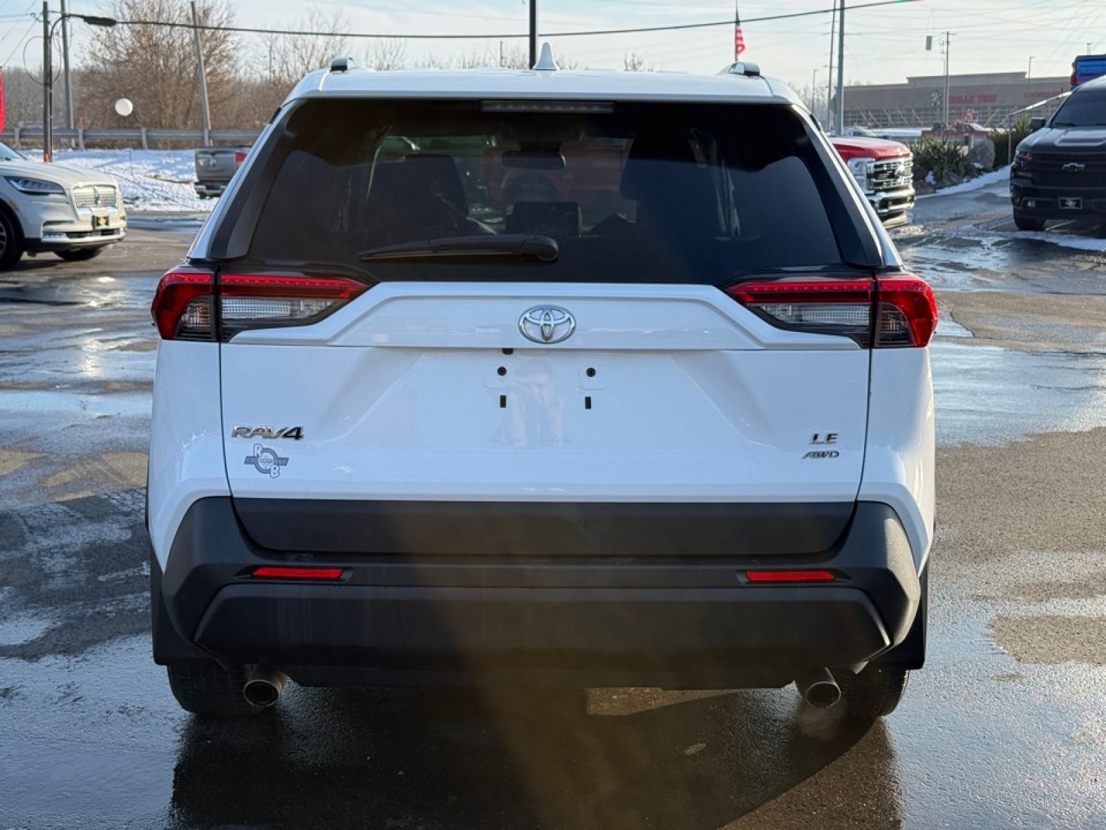 2021 Toyota RAV4 LE, 39321, Photo