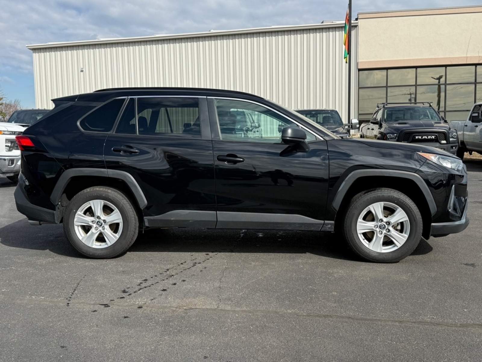 2021 Toyota RAV4 Hybrid LE, 39616, Photo