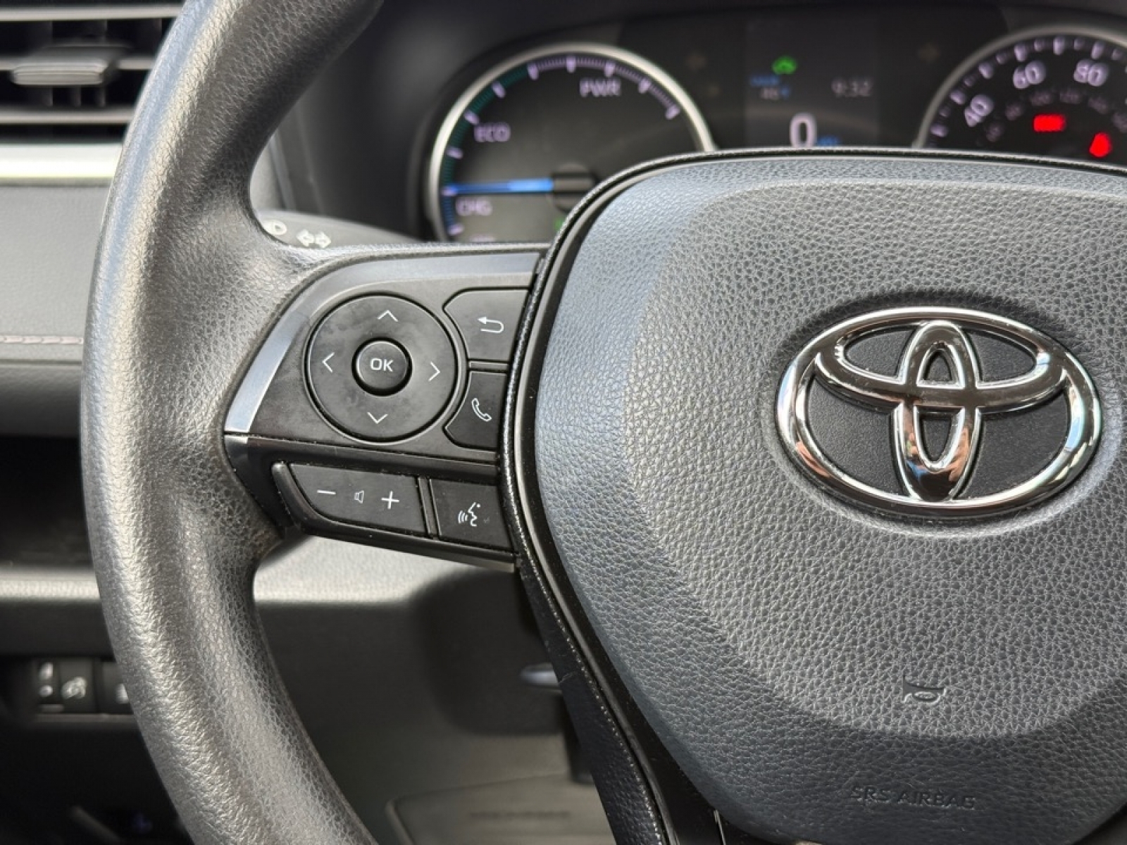 2021 Toyota RAV4 Hybrid LE, 39616, Photo