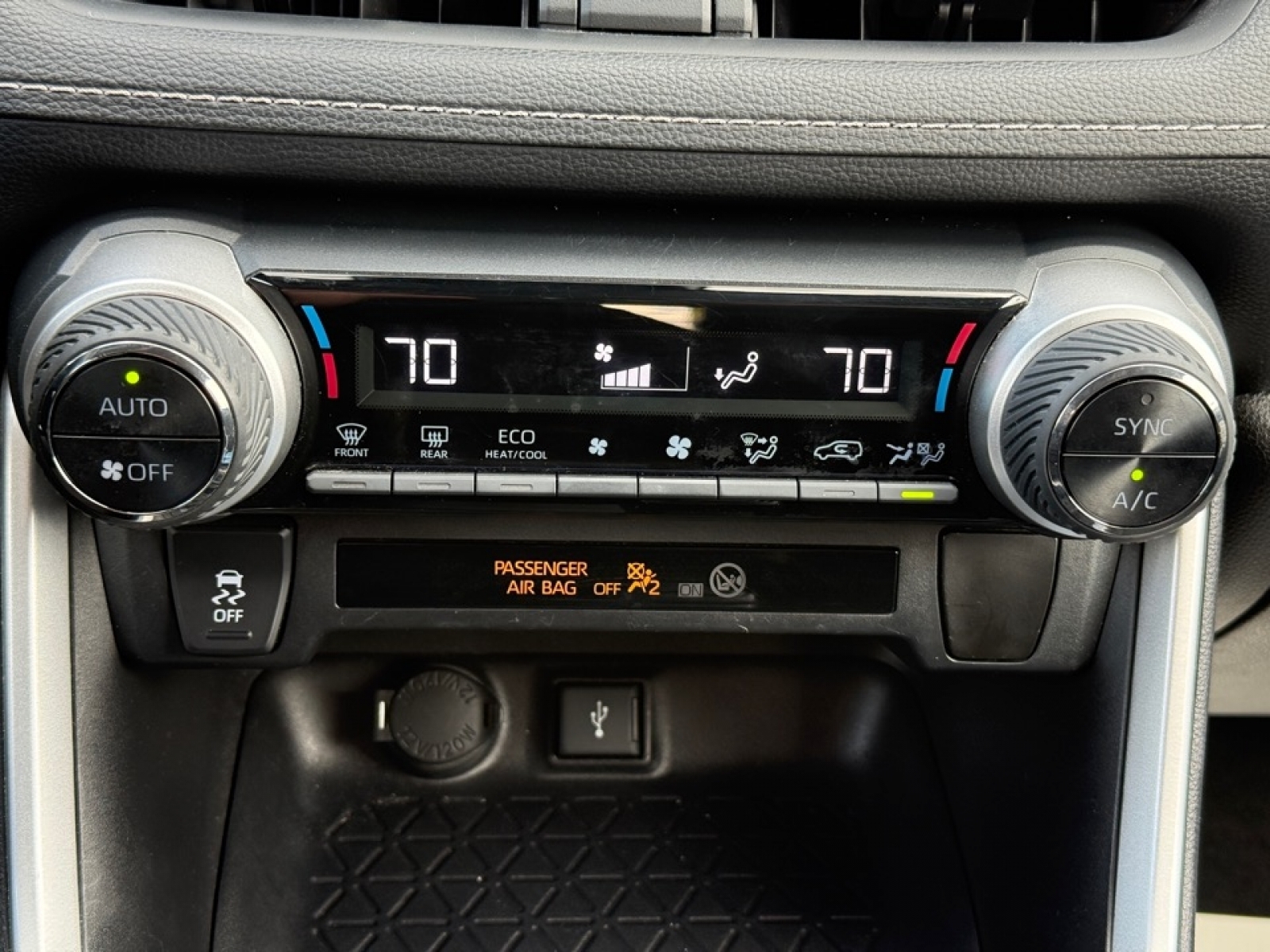 2021 Toyota RAV4 Hybrid LE, 39616, Photo