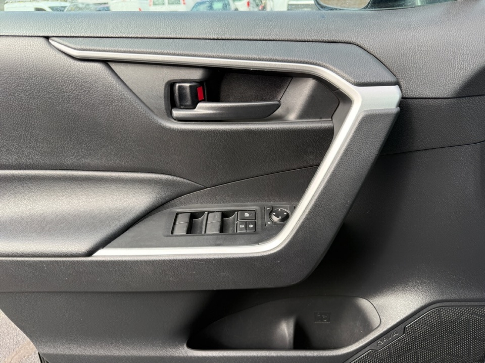 2021 Toyota RAV4 Hybrid LE, 39616, Photo