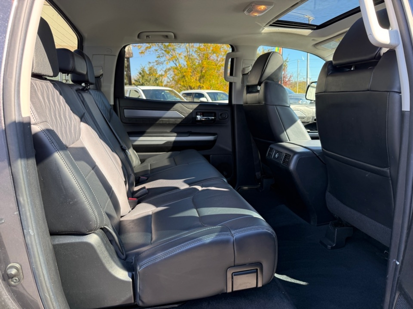 2021 Toyota Tundra Platinum, 39116, Photo