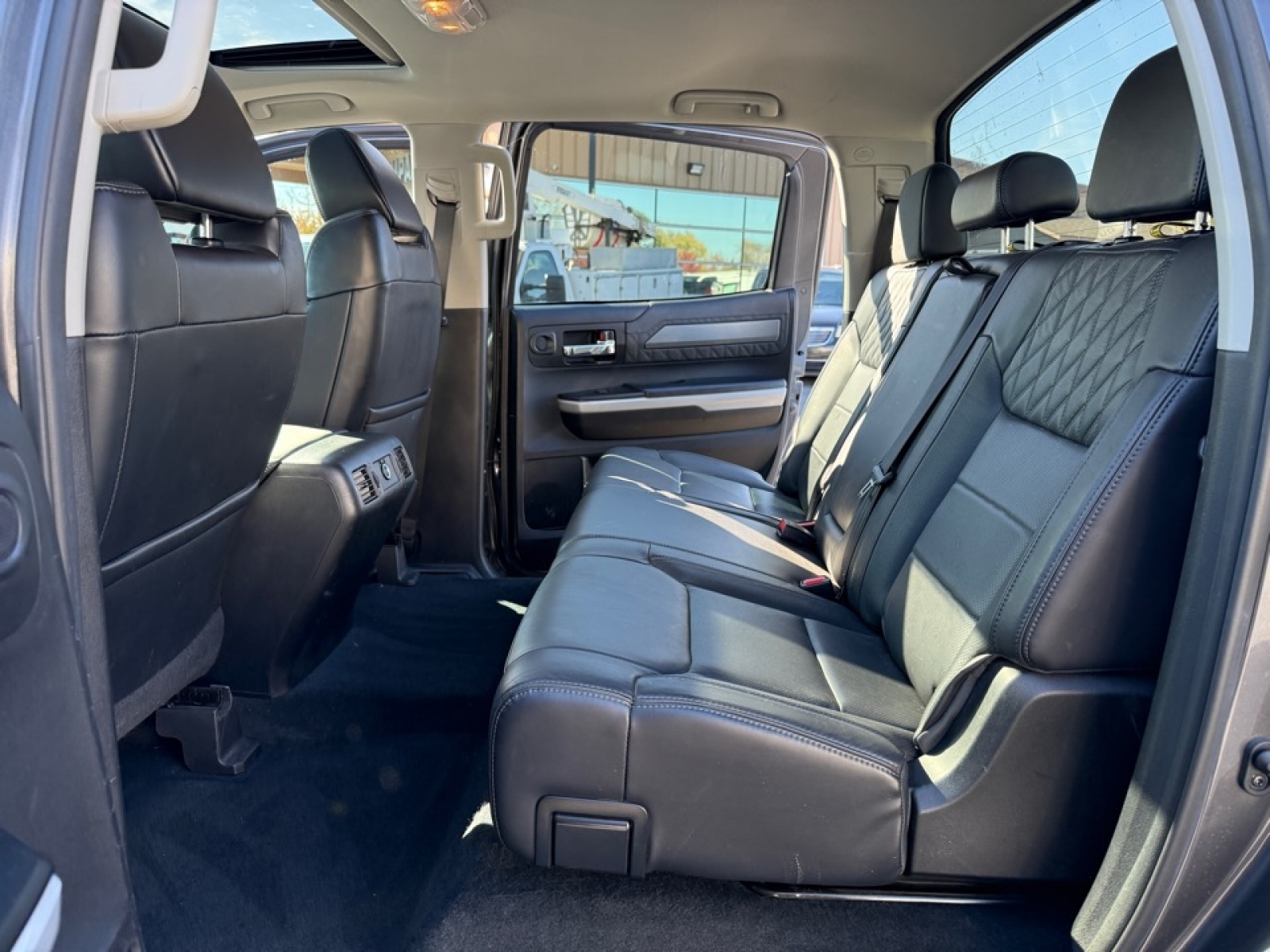 2021 Toyota Tundra Platinum, 39116, Photo