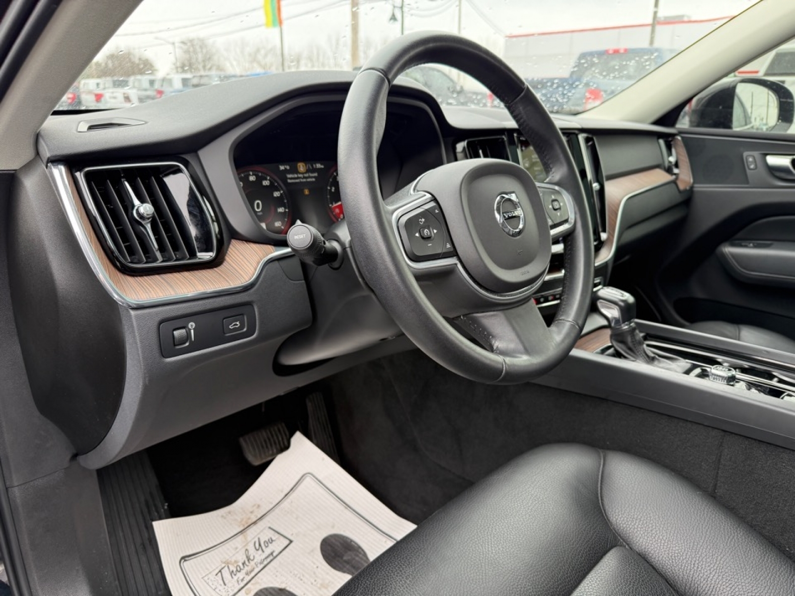 2021 Volvo XC60 T5 Momentum, 39452, Photo