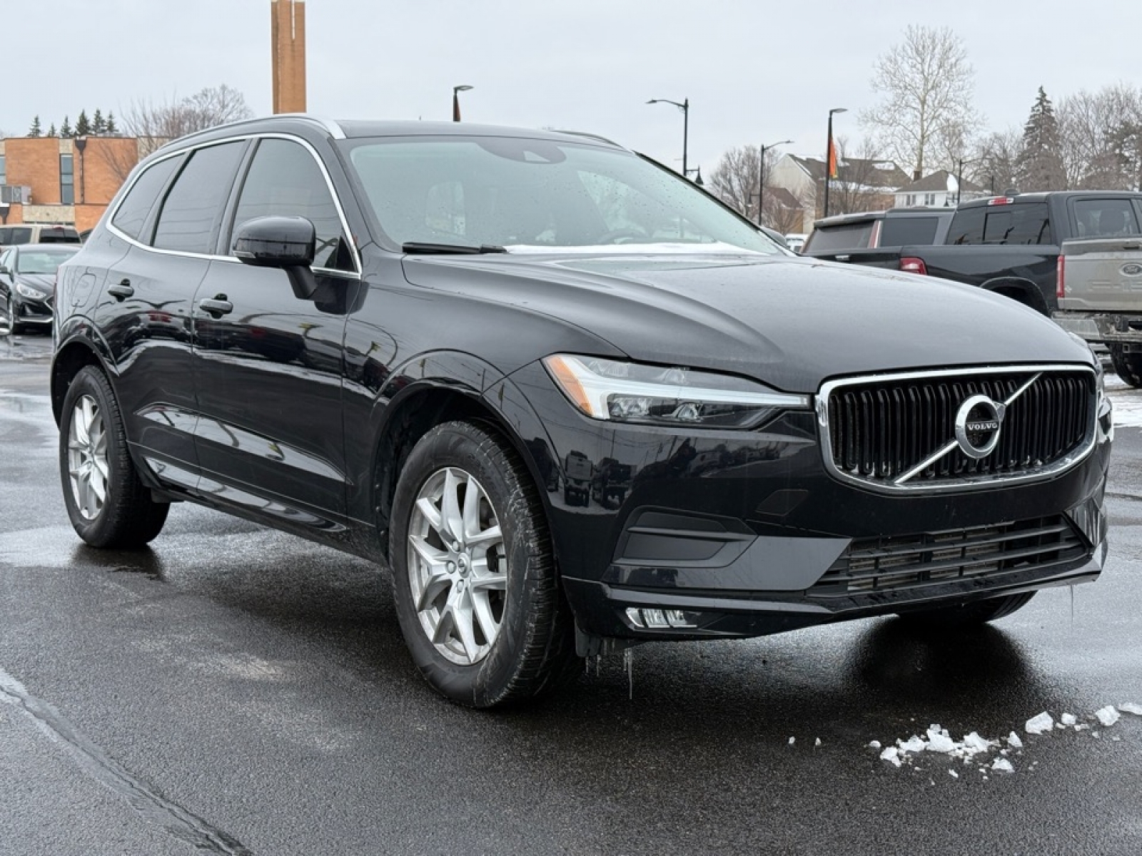 2021 Volvo XC60 T5 Momentum, 39452, Photo