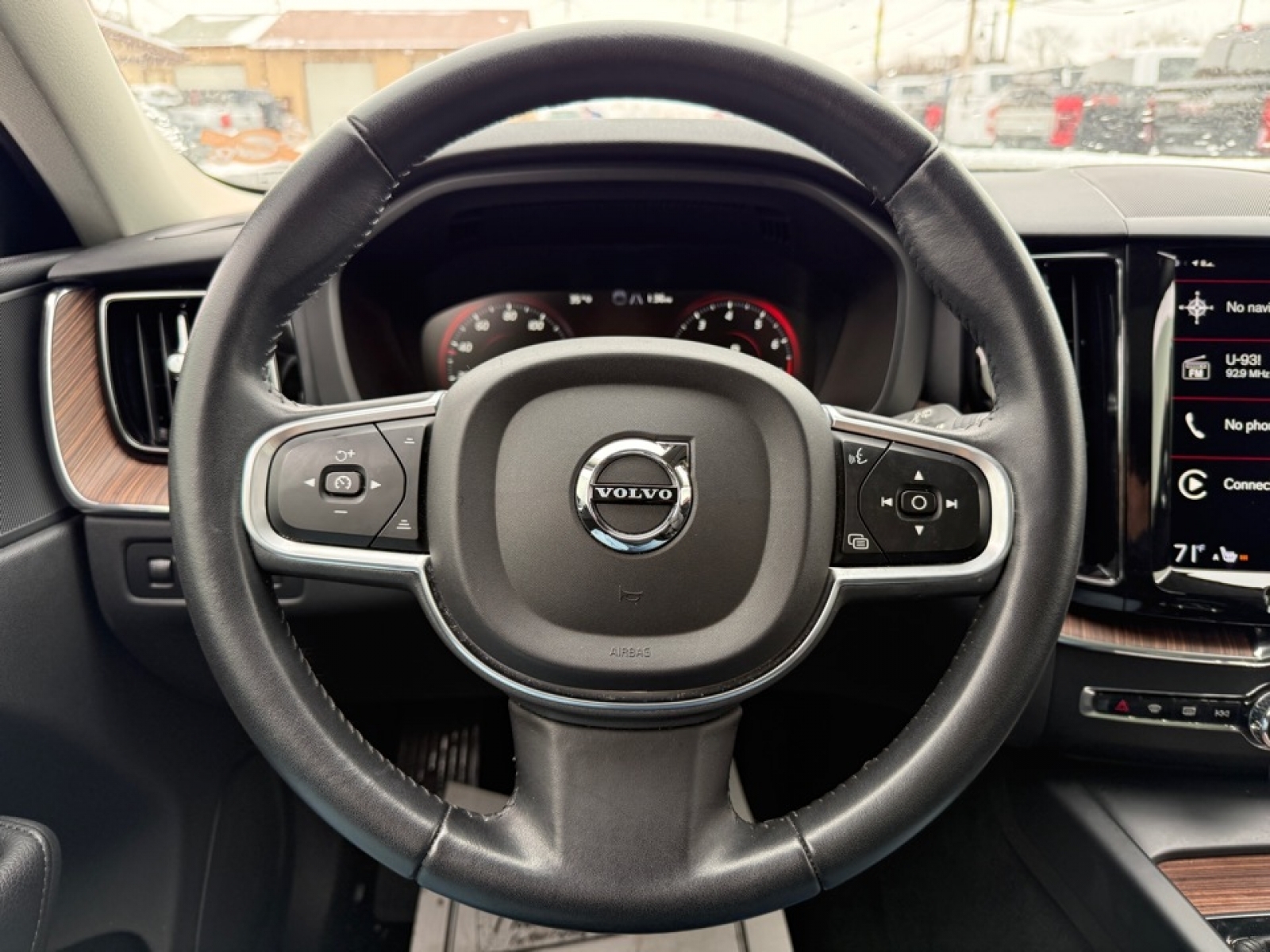2021 Volvo XC60 T5 Momentum, 39452, Photo