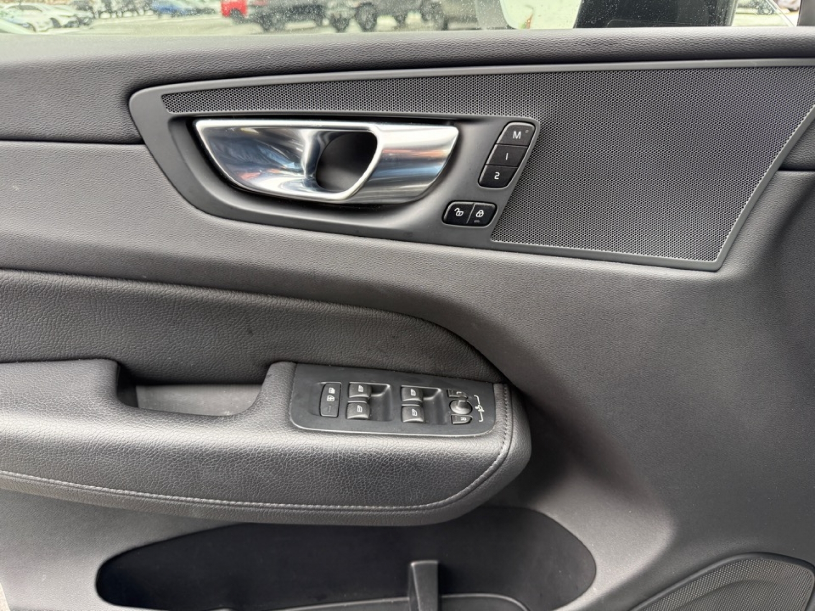 2021 Volvo XC60 T5 Momentum, 39452, Photo