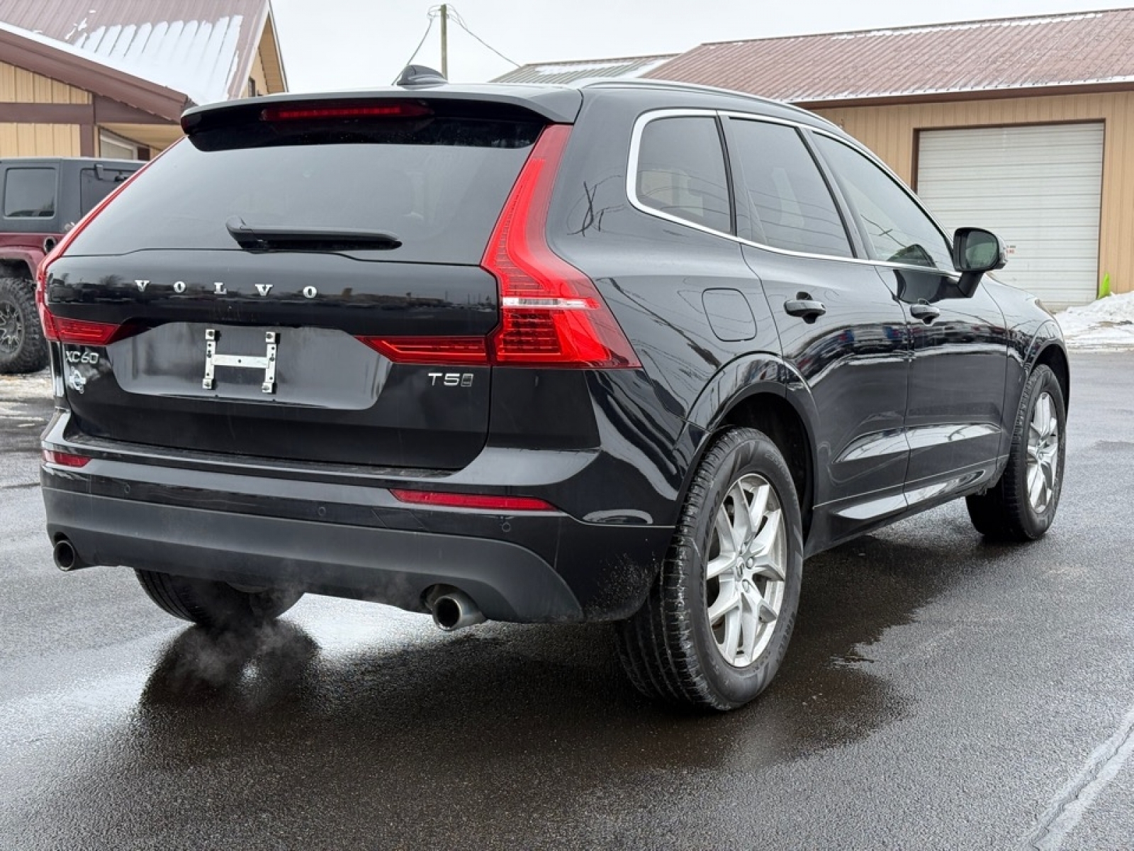 2021 Volvo XC60 T5 Momentum, 39452, Photo