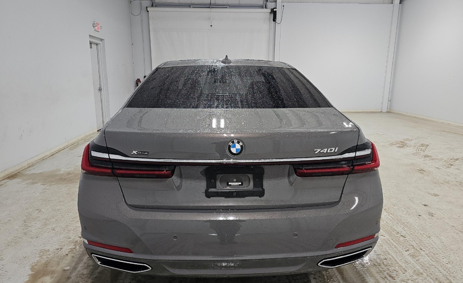 2022 BMW 740 i xDrive, 39709, Photo