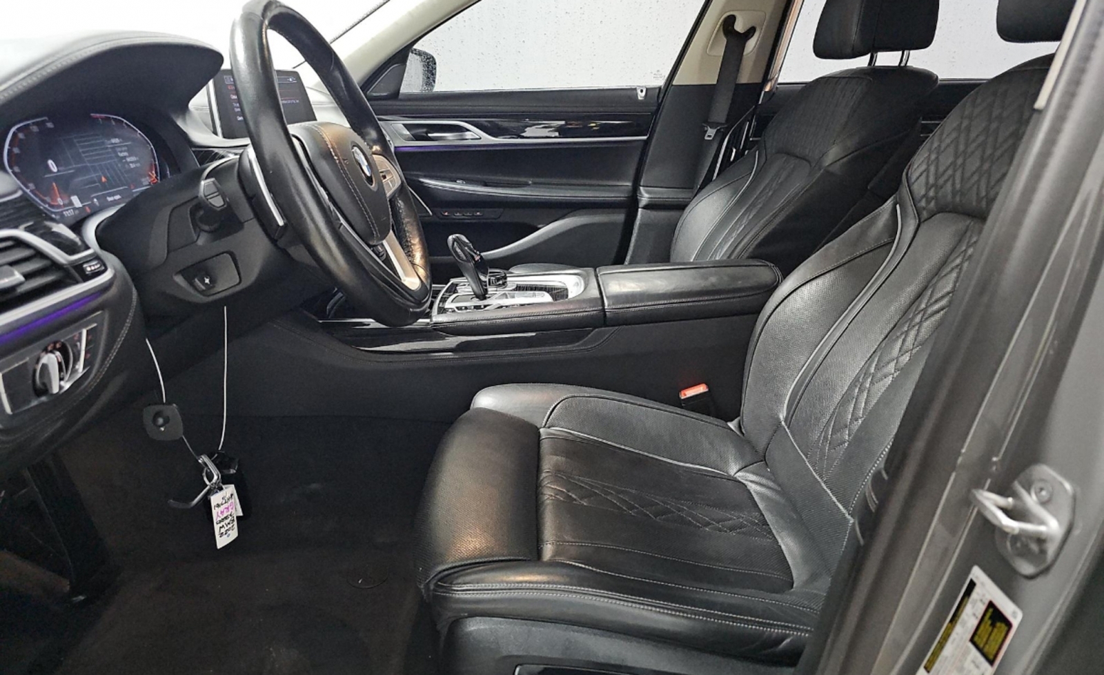 2022 BMW 740 i xDrive, 39709, Photo