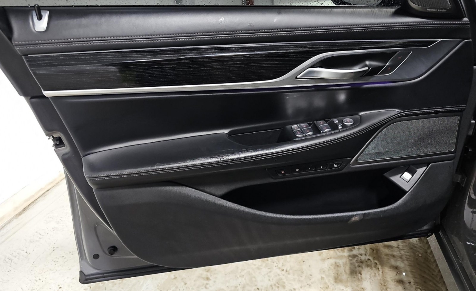 2022 BMW 740 i xDrive, 39709, Photo