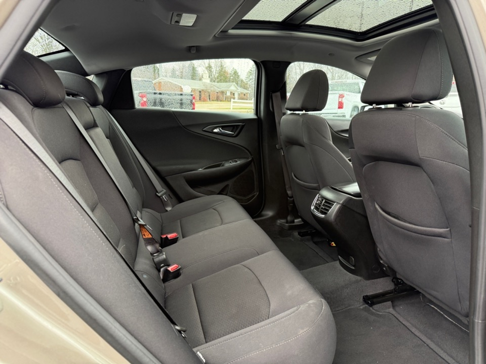 2022 Chevrolet Malibu FWD LT, 38984, Photo