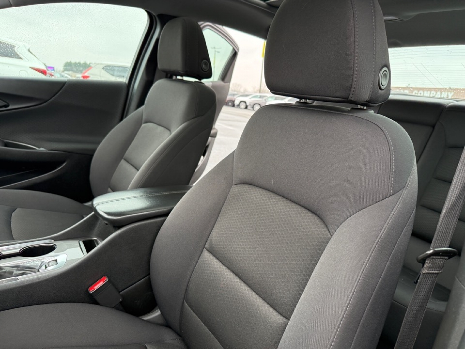 2022 Chevrolet Malibu FWD LT, 38984, Photo