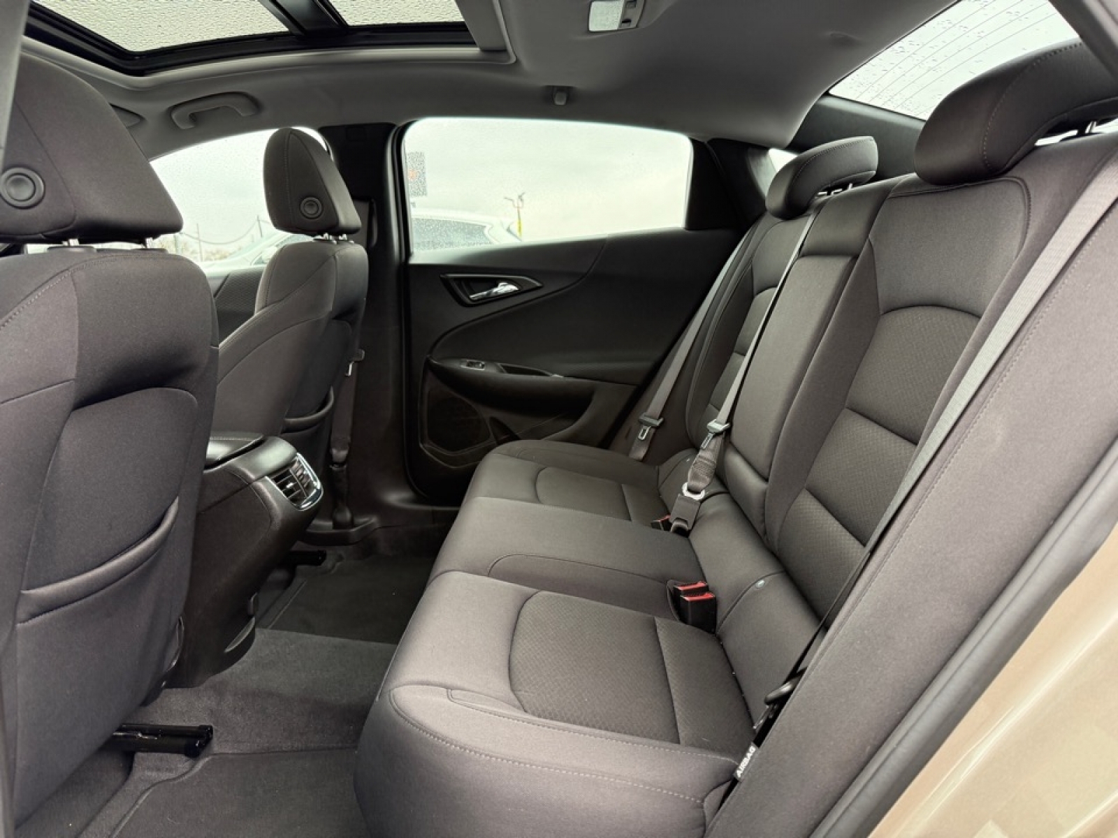 2022 Chevrolet Malibu FWD LT, 38984, Photo