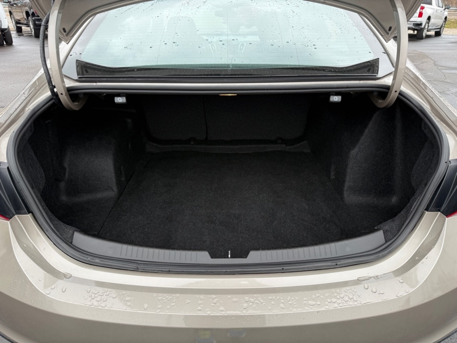 2022 Chevrolet Malibu FWD LT, 38984, Photo