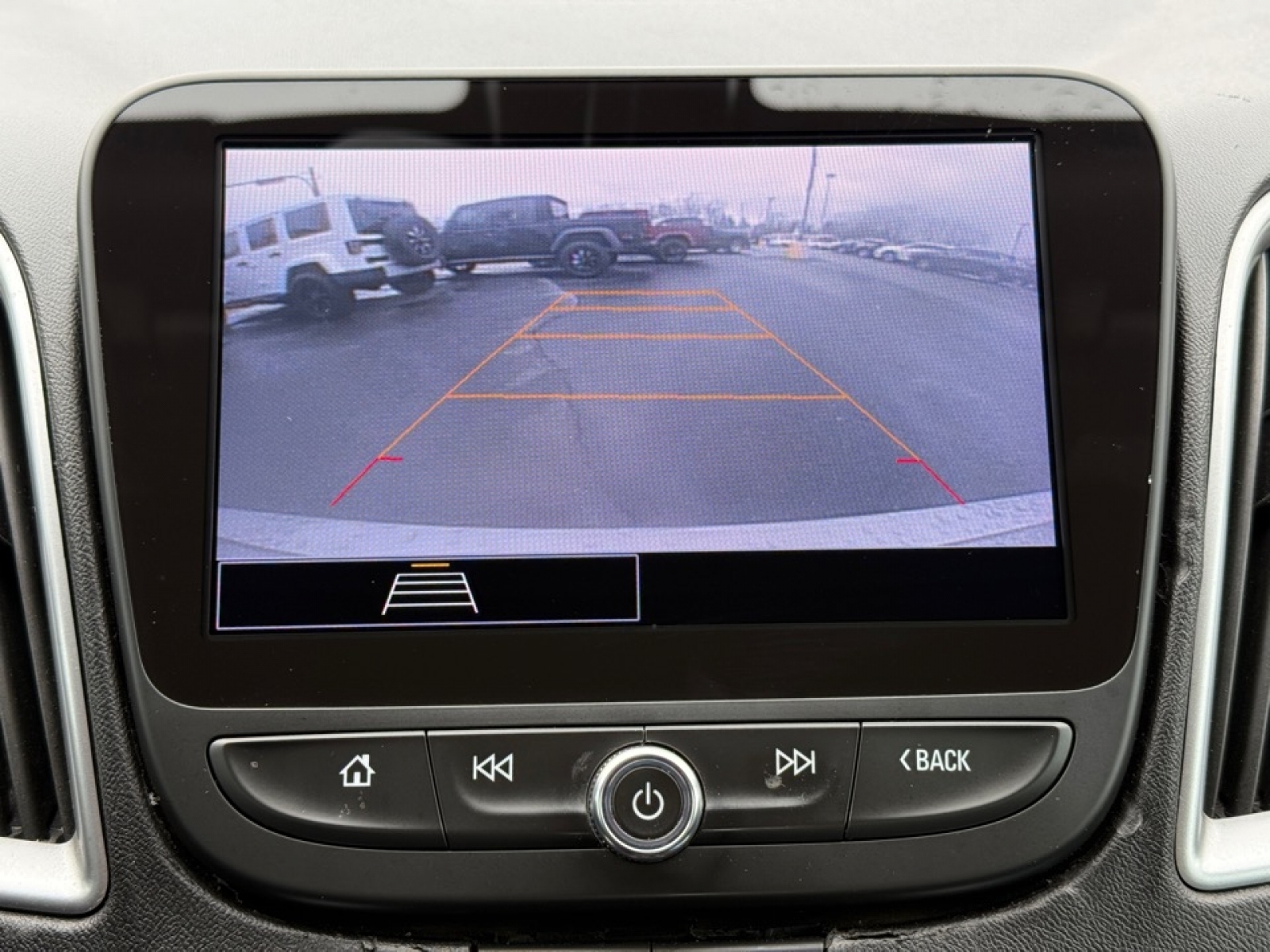 2022 Chevrolet Malibu FWD LT, 38984, Photo