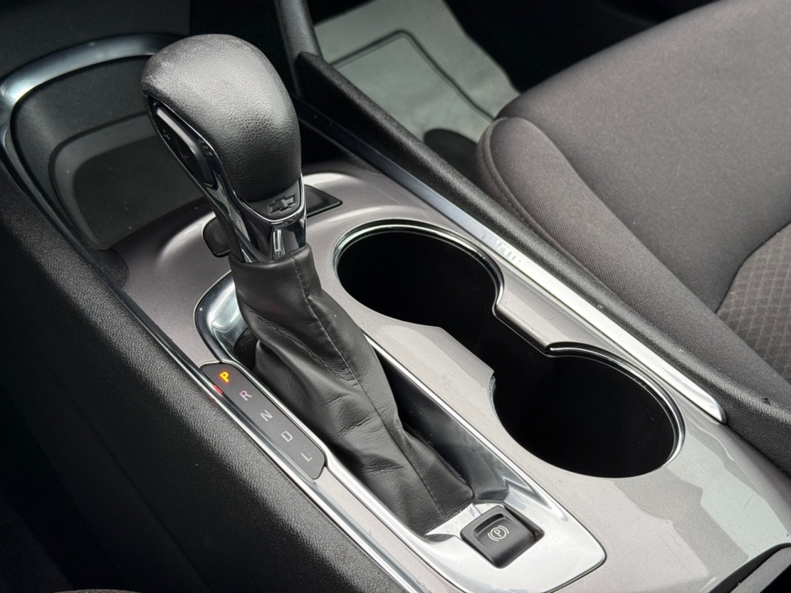 2022 Chevrolet Malibu FWD LT, 38984, Photo