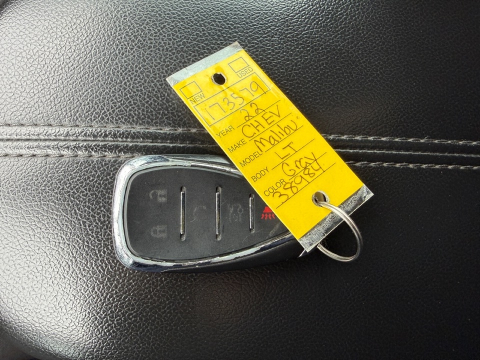 2022 Chevrolet Malibu FWD LT, 38984, Photo