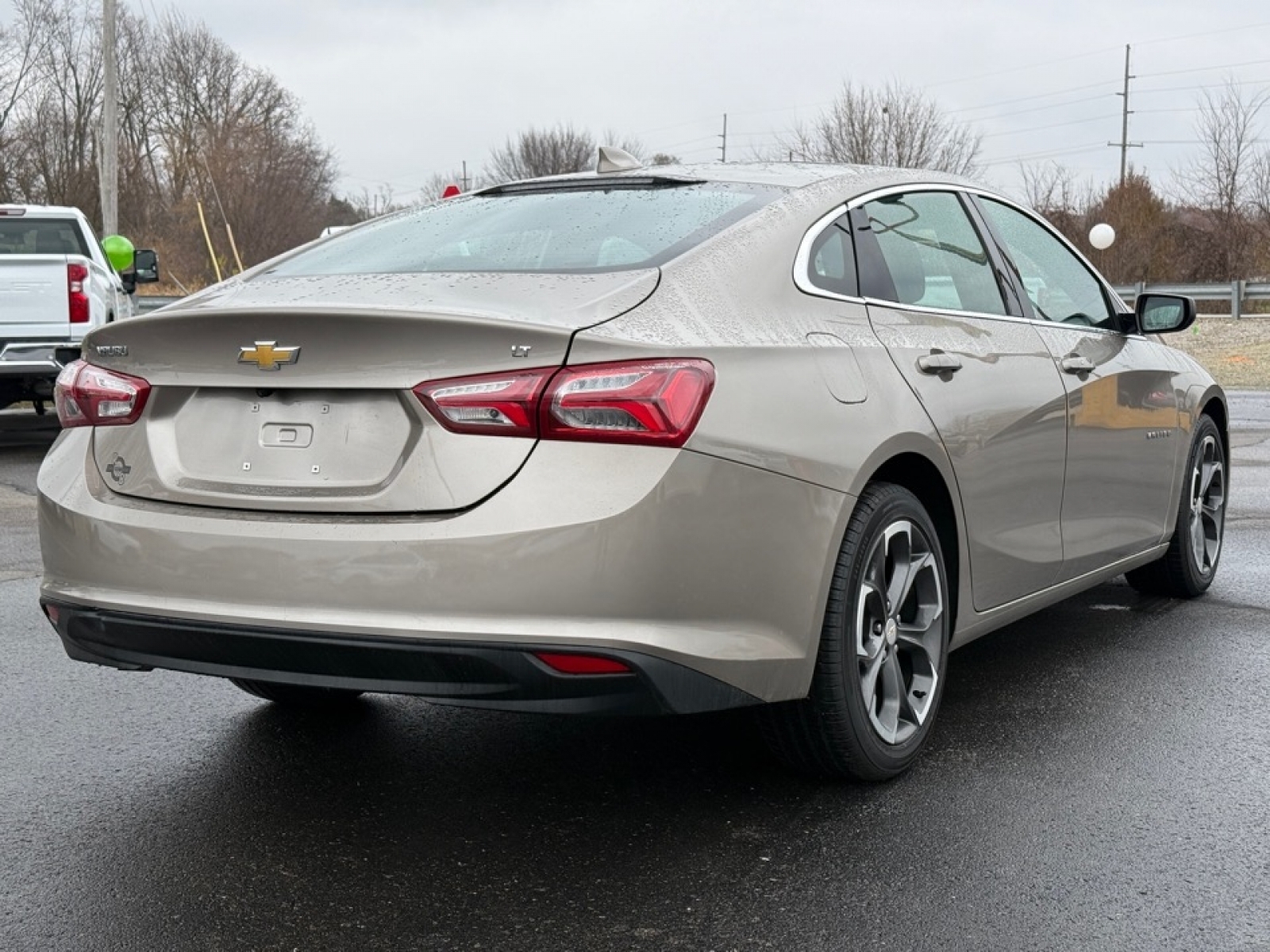 2022 Chevrolet Malibu FWD LT, 38984, Photo