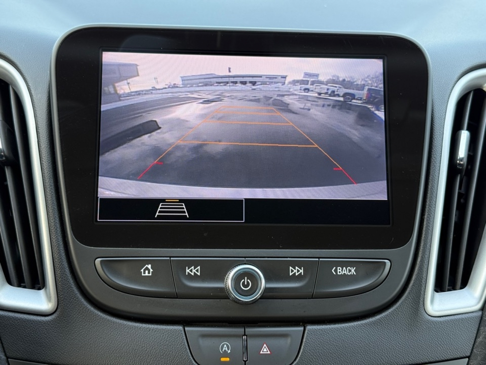 2022 Chevrolet Malibu FWD 1FL, 39129, Photo