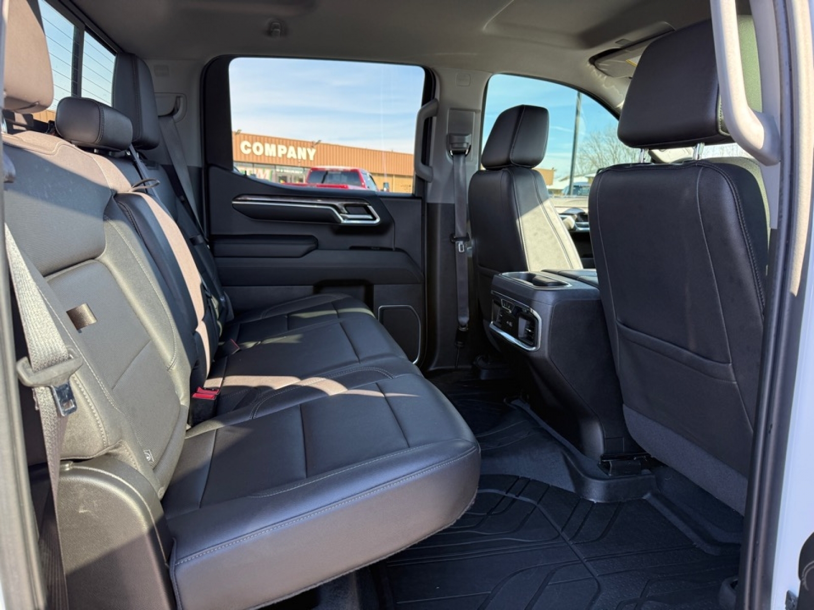 2022 Chevrolet Silverado 1500 4WD Crew Cab Short Bed LTZ, 39136, Photo