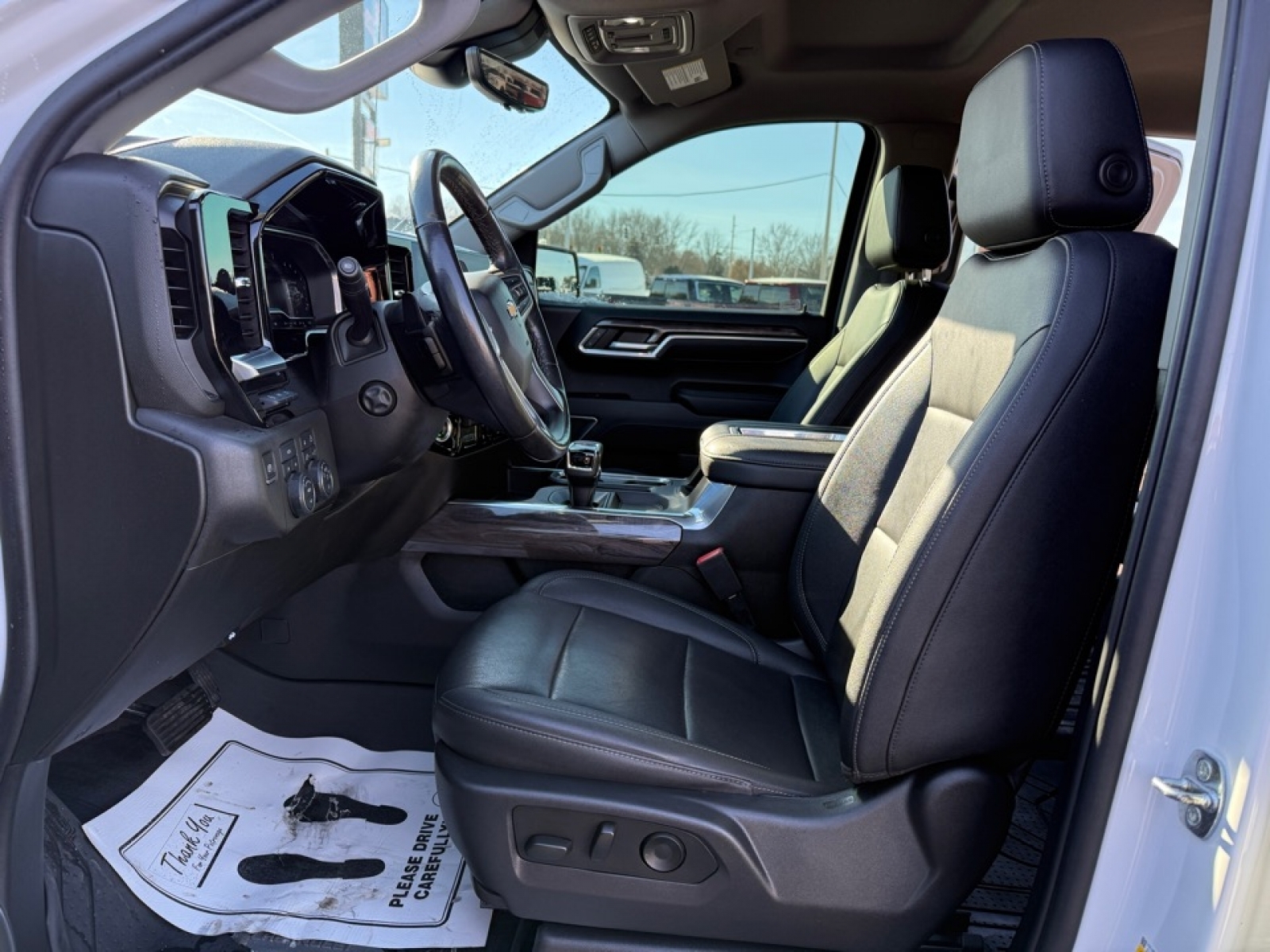 2022 Chevrolet Silverado 1500 4WD Crew Cab Short Bed LTZ, 39136, Photo