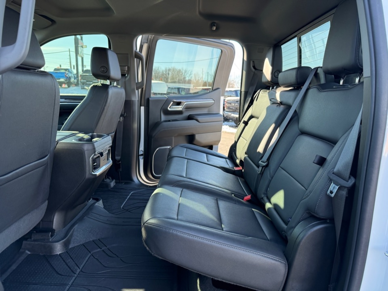 2022 Chevrolet Silverado 1500 4WD Crew Cab Short Bed LTZ, 39136, Photo