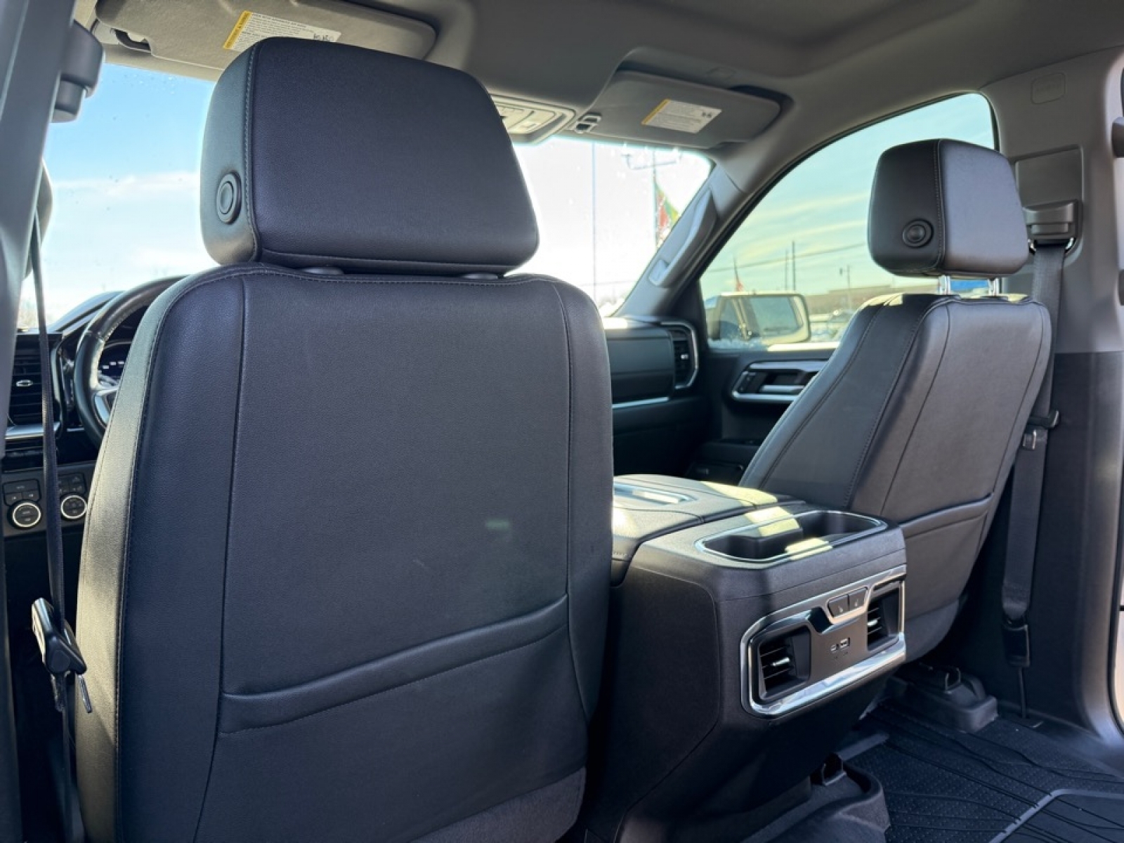 2022 Chevrolet Silverado 1500 4WD Crew Cab Short Bed LTZ, 39136, Photo