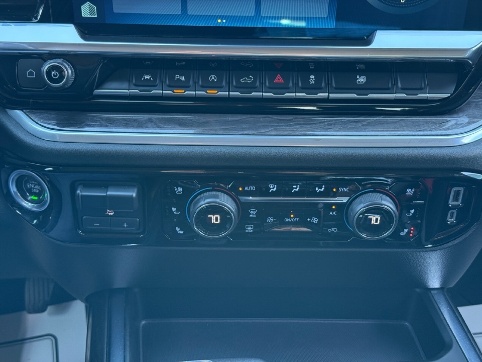 2022 Chevrolet Silverado 1500 4WD Crew Cab Short Bed LTZ, 39136, Photo