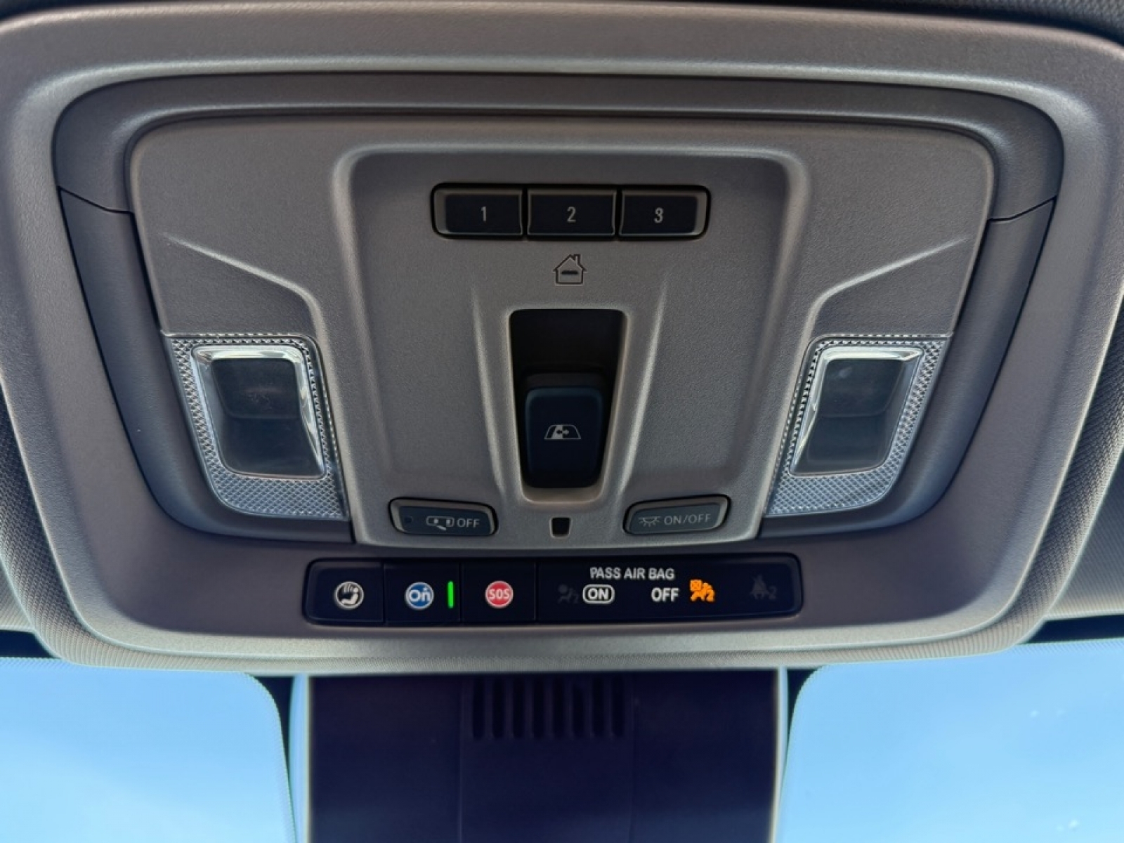 2022 Chevrolet Silverado 1500 4WD Crew Cab Short Bed LTZ, 39136, Photo